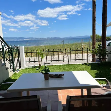 Starry Coast Apartments Nea Poteidaia Exterior photo